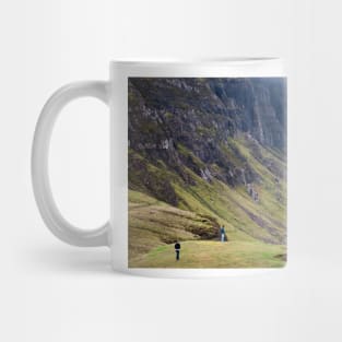 Sightseers at the Trotternish Ridge, Isle of Skye, Scotland Mug